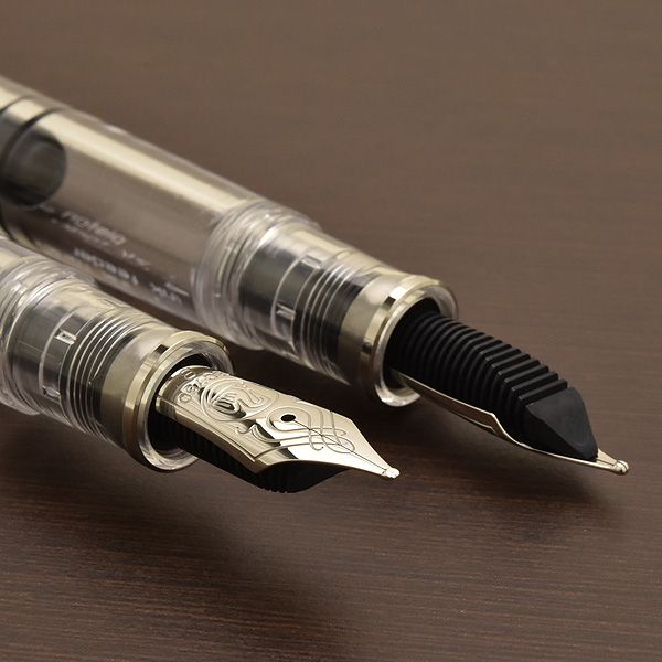 Pelikan ペリカン 万年筆 特別生産品 スーベレーン M805 デモンストレーター パーツ名刻印入り | 世界の筆記具ペンハウス